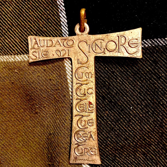 St Francis tau cross pendant - Picture 2 of 2